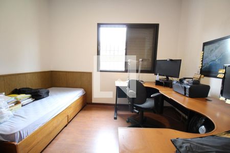 Casa para alugar com 893m², 4 quartos e 5 vagasQuarto 4