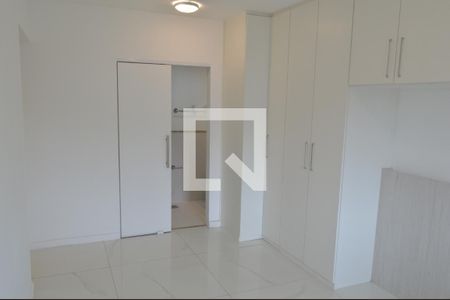 Apartamento à venda com 150m², 4 quartos e 2 vagasSuíte