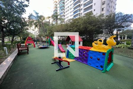 Apartamento à venda com 150m², 4 quartos e 2 vagasÁrea comum - Playground