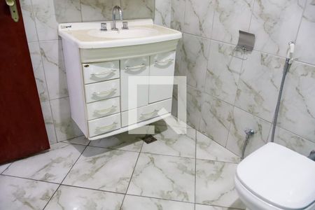 Casa à venda com 478m², 5 quartos e 2 vagasBanheiro 3