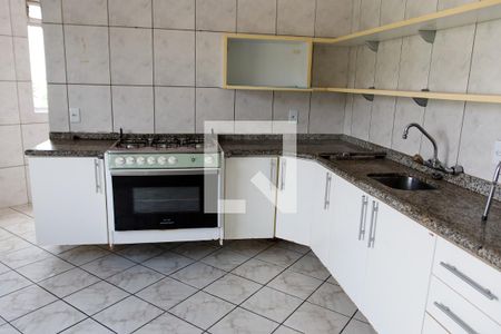 Casa à venda com 478m², 5 quartos e 2 vagasCozinha