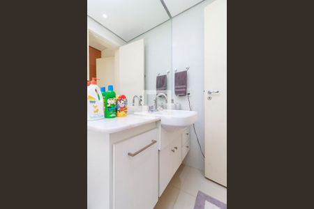 Apartamento à venda com 218m², 3 quartos e 3 vagasSuíte 2 - Banheiro