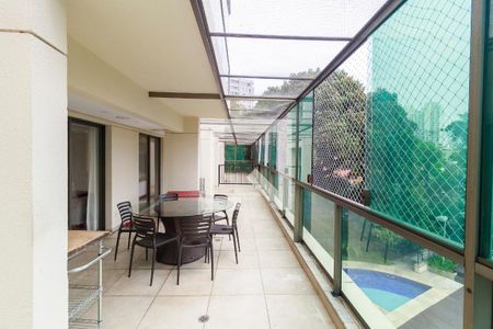 Apartamento à venda com 218m², 3 quartos e 3 vagasSala - Varanda