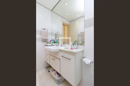 Apartamento à venda com 218m², 3 quartos e 3 vagasSuíte 1 - Banheiro