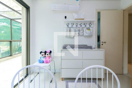 Apartamento à venda com 218m², 3 quartos e 3 vagasSuíte 2