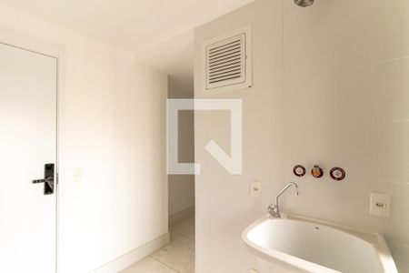 Apartamento à venda com 149m², 3 quartos e 2 vagas Apartamento à venda com 149m², 3 quartos e 2 vagasÁrea de Serviço