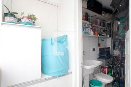 Apartamento à venda com 73m², 2 quartos e 1 vagaÁrea de Serviço + Banheiro 2 Serviço