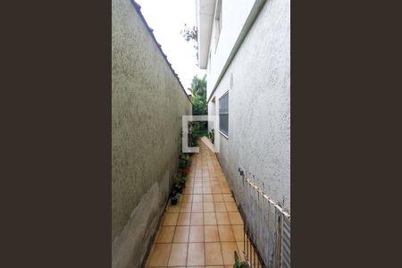 Casa à venda com 200m², 3 quartos e 4 vagascorredor externo