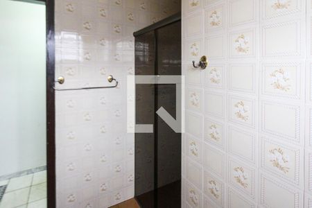 Casa à venda com 200m², 3 quartos e 4 vagasBanheiro social