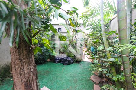 Casa à venda com 200m², 3 quartos e 4 vagasQuintal