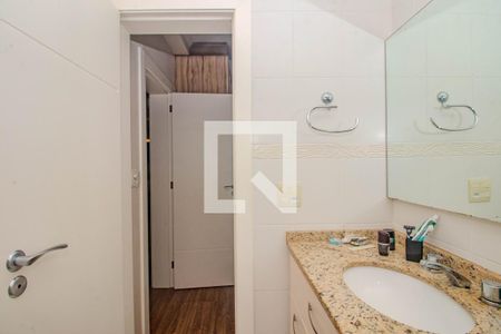 Banheiro da Suíte 1 de apartamento à venda com 3 quartos, 157m² em Rio Branco, Porto Alegre