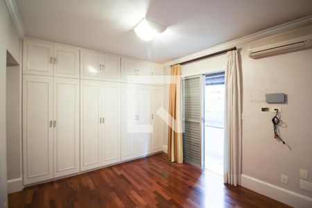 Apartamento à venda com 197m², 3 quartos e 3 vagasSuíte 1