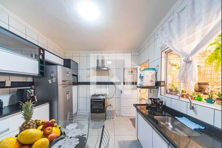 Casa à venda com 133m², 3 quartos e 1 vagaCozinha 