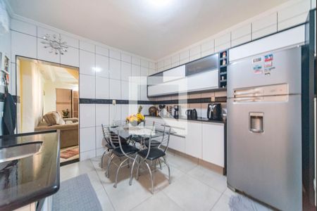 Casa à venda com 133m², 3 quartos e 1 vagaCozinha 