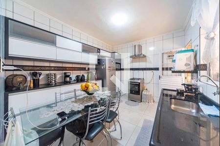 Casa à venda com 133m², 3 quartos e 1 vagaCozinha 