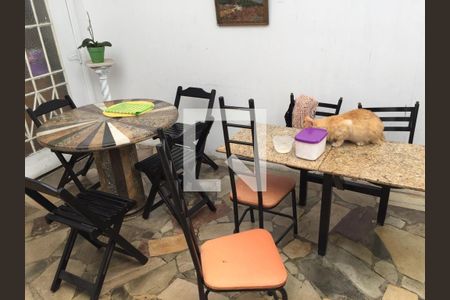 Casa à venda com 6 quartos, 238m² em Cambuci, São Paulo