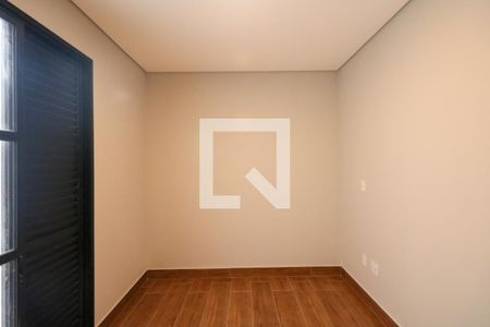 Casa à venda com 174m², 3 quartos e 3 vagasSuíte 2