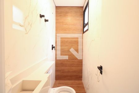 Casa à venda com 174m², 3 quartos e 3 vagasBanheiro da Suíte 2