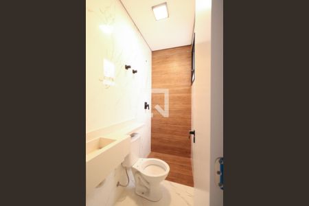 Casa à venda com 174m², 3 quartos e 3 vagasBanheiro da Suíte 2