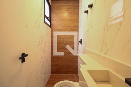 Casa à venda com 174m², 3 quartos e 3 vagasBanheiro da Suíte 1