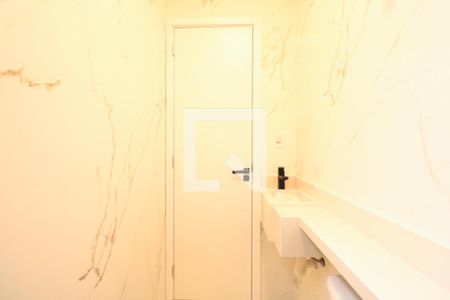 Casa à venda com 174m², 3 quartos e 3 vagasBanheiro da Suíte 2