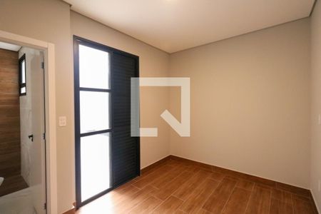 Casa à venda com 174m², 3 quartos e 3 vagasSuíte 2