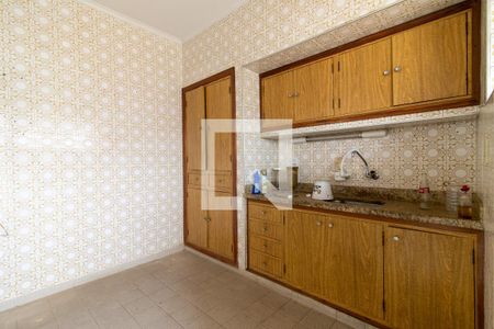 Casa à venda com 215m², 3 quartos e 2 vagasCozinha