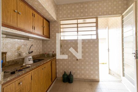 Casa à venda com 215m², 3 quartos e 2 vagasCozinha