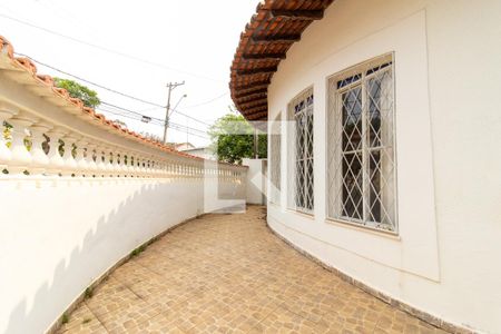 Casa à venda com 215m², 3 quartos e 2 vagasÁrea Externa