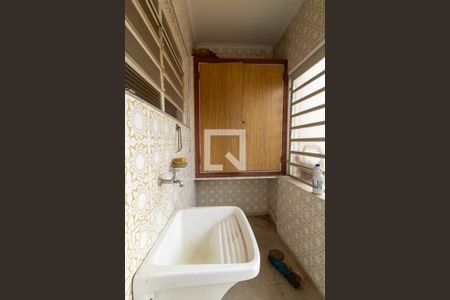 Casa à venda com 215m², 3 quartos e 2 vagasÁrea de Serviço