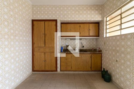 Casa à venda com 215m², 3 quartos e 2 vagasCozinha