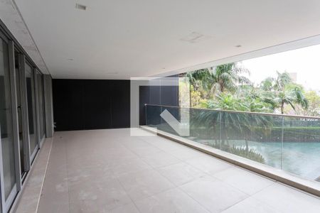 Apartamento à venda com 509m², 3 quartos e 4 vagas Apartamento à venda com 509m², 3 quartos e 4 vagasSacada da sala