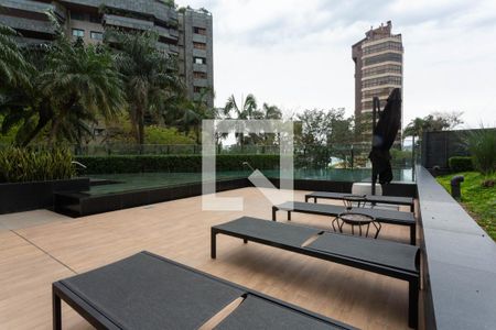 Apartamento à venda com 509m², 3 quartos e 4 vagas Apartamento à venda com 509m², 3 quartos e 4 vagasÁrea comum - Piscina