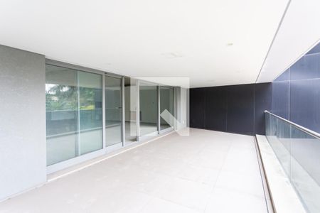 Apartamento à venda com 509m², 3 quartos e 4 vagas Apartamento à venda com 509m², 3 quartos e 4 vagasSacada da sala