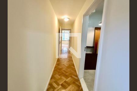 Apartamento para alugar com 241m², 5 quartos e 2 vagasCorredor