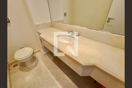 Apartamento para alugar com 241m², 5 quartos e 2 vagasLavabo