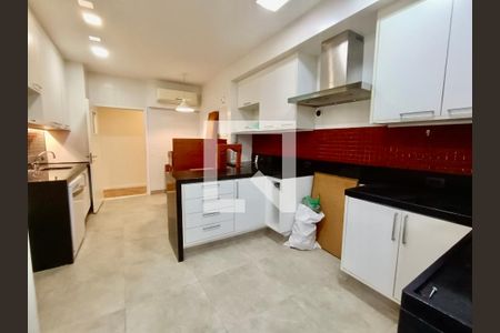 Apartamento para alugar com 241m², 5 quartos e 2 vagasCopa Cozinha