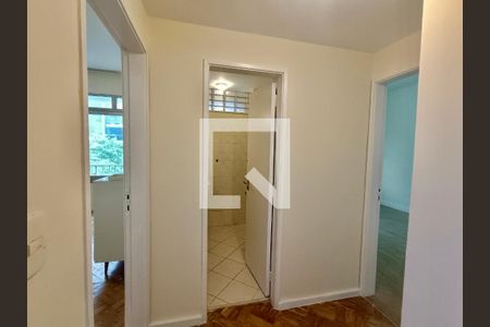 Apartamento para alugar com 241m², 5 quartos e 2 vagasSuíte master corredor
