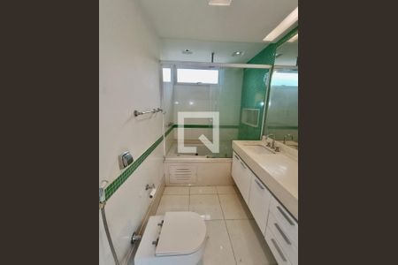 Apartamento para alugar com 241m², 5 quartos e 2 vagasSuíte 2 banheiro