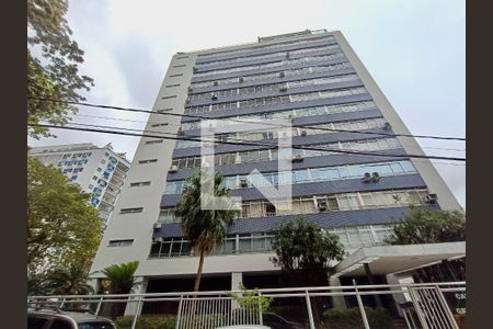 Apartamento para alugar com 241m², 5 quartos e 2 vagasFachada com cartaz QA