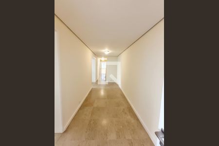 Apartamento para alugar com 241m², 5 quartos e 2 vagasCorredor