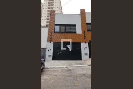Casa à venda com 174m², 3 quartos e 3 vagasFachada + Placa