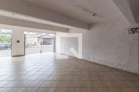 Casa à venda com 104m², 3 quartos e 4 vagas Casa à venda com 104m², 3 quartos e 4 vagasGaragem