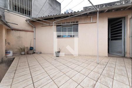 Casa à venda com 104m², 3 quartos e 4 vagas Casa à venda com 104m², 3 quartos e 4 vagasQuintal