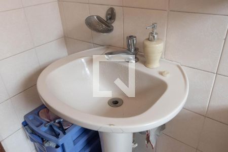 Casa à venda com 104m², 3 quartos e 4 vagas Casa à venda com 104m², 3 quartos e 4 vagasBanheiro 2