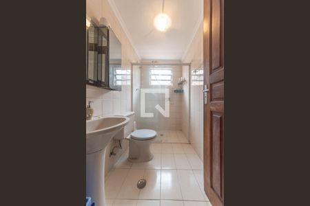 Casa à venda com 104m², 3 quartos e 4 vagas Casa à venda com 104m², 3 quartos e 4 vagasBanheiro 2