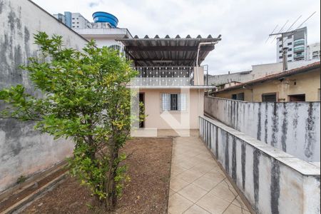 Casa à venda com 104m², 3 quartos e 4 vagas Casa à venda com 104m², 3 quartos e 4 vagasQuintal