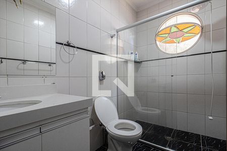 Casa para alugar com 180m², 3 quartos e 2 vagasbanheiro social_1