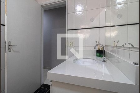 Casa para alugar com 180m², 3 quartos e 2 vagasbanheiro social_4