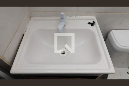 Casa para alugar com 35m², 1 quarto e 1 vaga Casa para alugar com 35m², 1 quarto e 1 vagaBanheiro